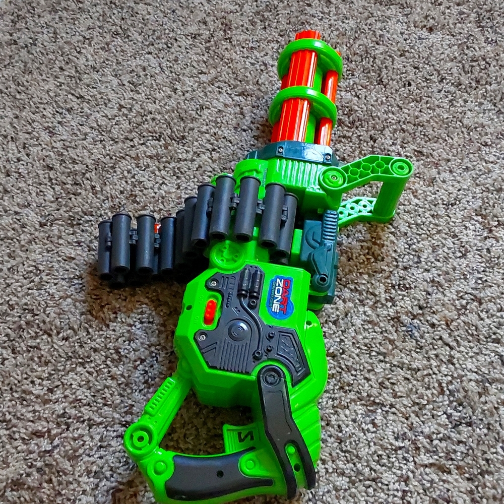 DART ZONE's Super Commando Scorpion Blaster with 18-Round Ammo Belt